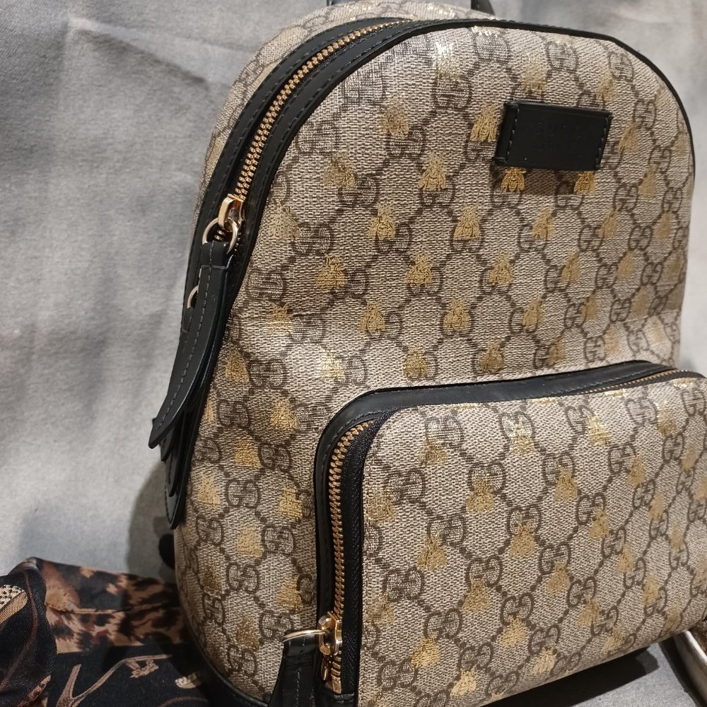 Gucci Bee Backpack - Picture 4 of 6